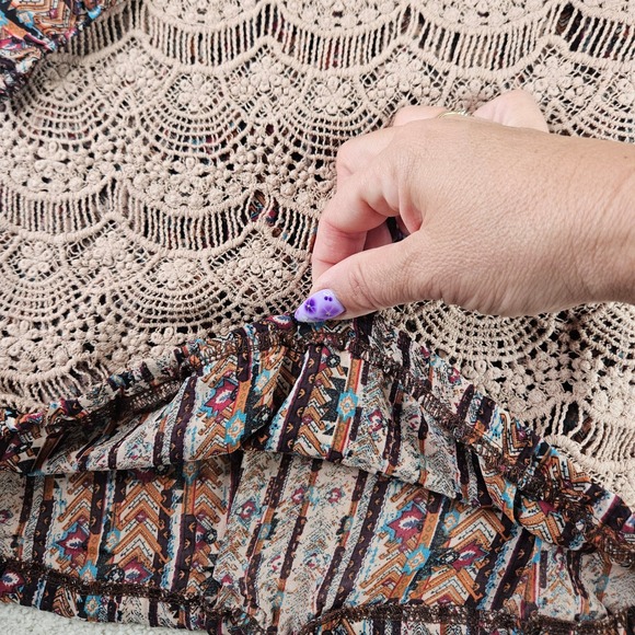 Women's BKE Boutique Top Bohemian Shear Lace Embellished‎ Long Sleeve Size Small - Picture 4 of 5